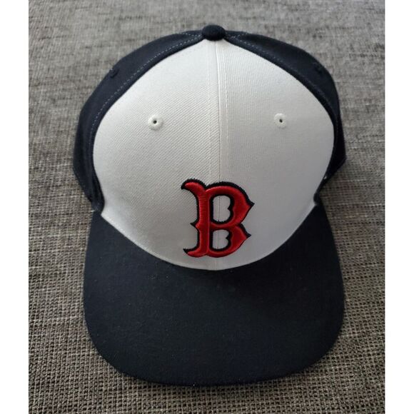 Boston Red Sox Cooperstown Collection   Baseball Hat Cap Flat‎ Bill Size 7-3/4 - Picture 1 of 8
